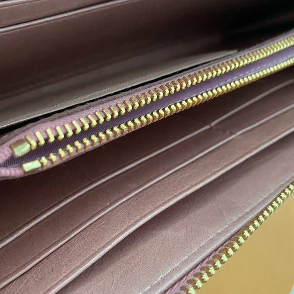 MiuMiu wallet with authentication inside - Picture 13 of 13